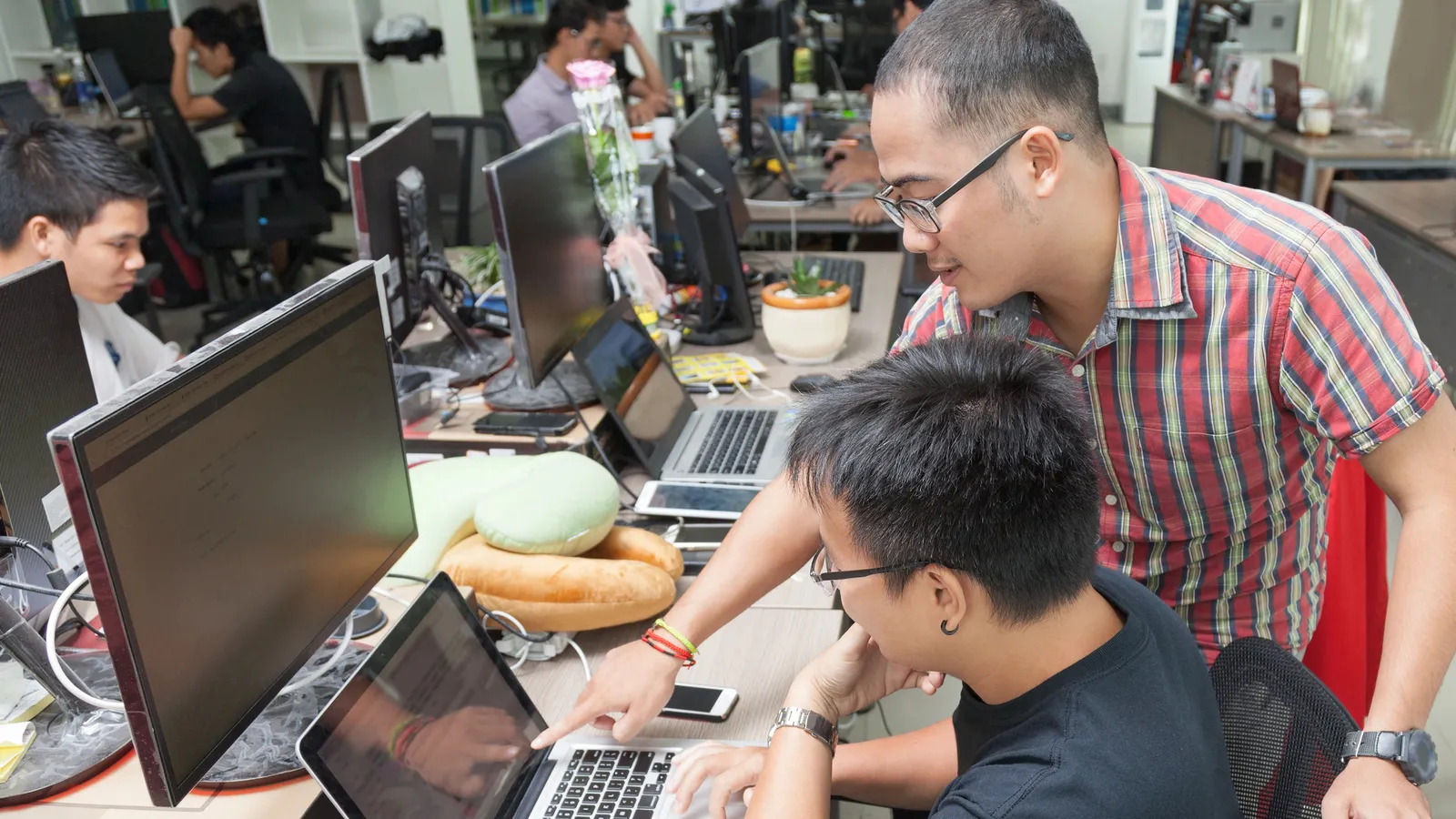 China is trying to stop AI from wiping out white-collar jobs